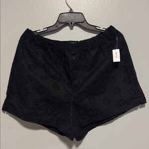 Gap Eyelet Cover Up Shorts, Size M, Color Black